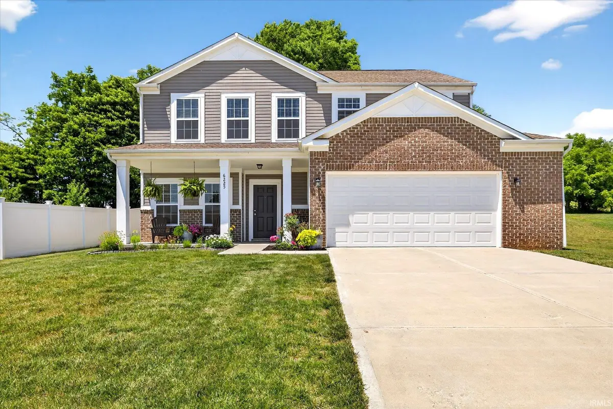 6225 N Lawrence LN, Ellettsville, IN 47429