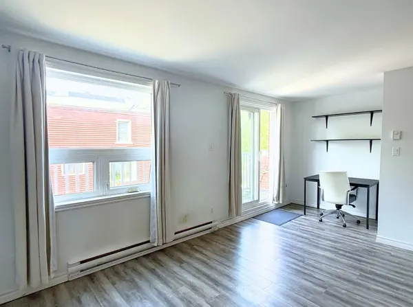 422 Danforth AVE #B, Toronto E03, ON M4K 1P3