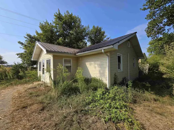 801 Fifer Hills RD, Griffin, IN 47616