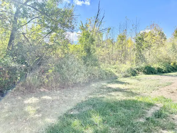 1620 Seddlemeyer AVE, Fort Wayne, IN 46816-3918