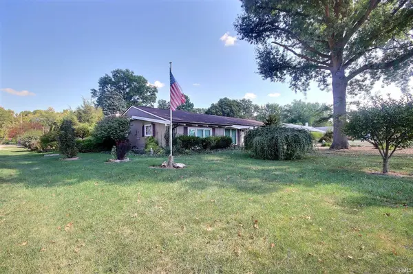 5707 Chester BLVD, Fort Wayne, IN 46819