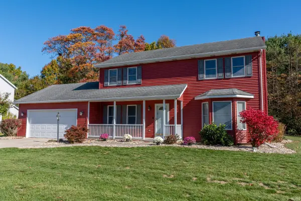 54400 Mystique DR,  Mishawaka,  IN 46545-1831