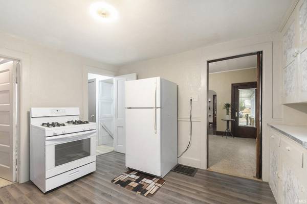 1530 fisher ST, South Bend, IN 46619