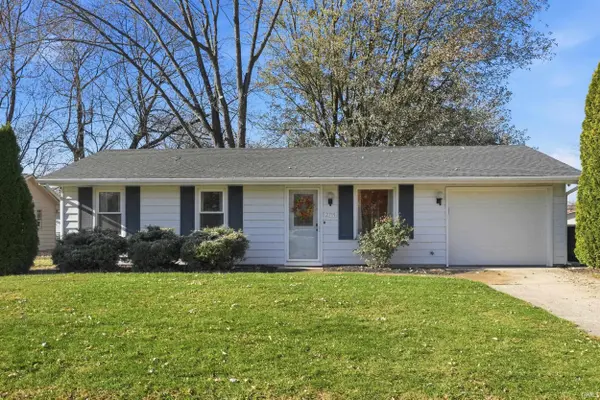 2719 Kingsland CT, Fort Wayne, IN 46815-8002