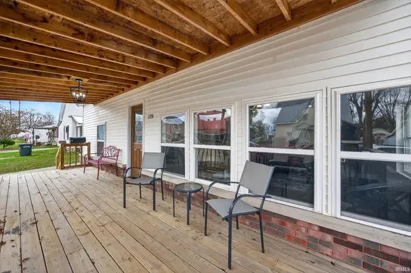 178 SE 7th ST, Linton, IN 47441
