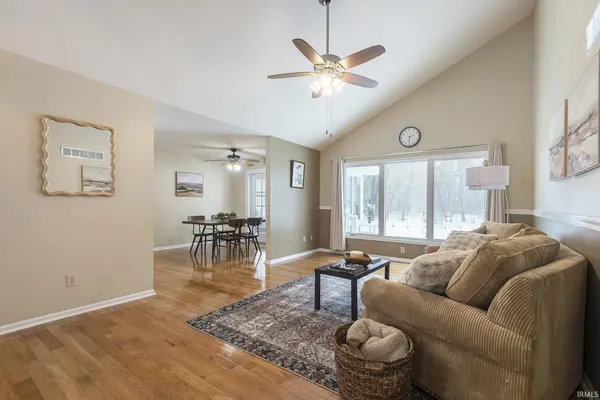 30765 Oakbrook DR, Granger, IN 46530-5052