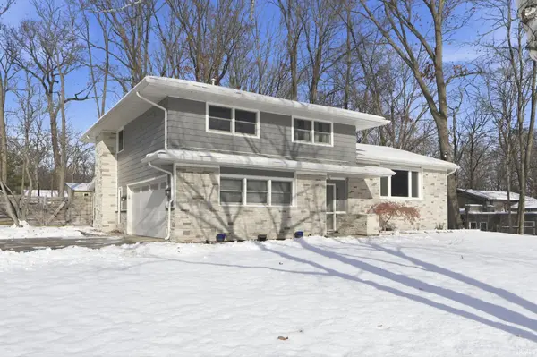 9420 Saratoga RD, Fort Wayne, IN 46804-7032