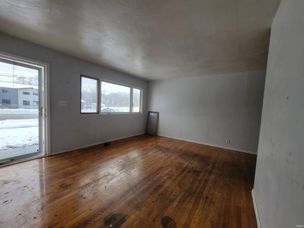 3709 Ardmore TRL, South Bend, IN 46628-1307