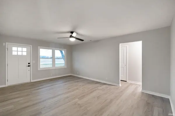 10159 Hodge RD, Clayton, IN 46118