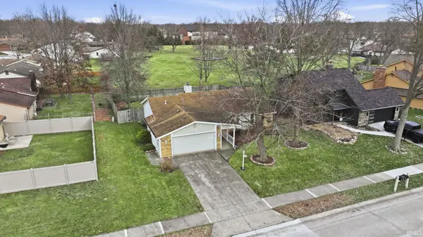 6113 Millhollow LN, Fort Wayne, IN 46815