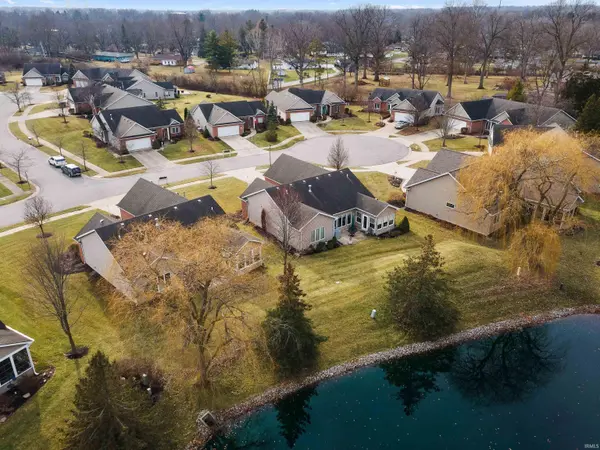 4021 Foxknoll CV, Fort Wayne, IN 46835-3481