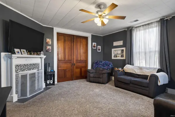 103 E College ***, Sandborn, IN 47578