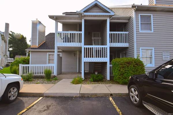 1523 N Oakhill DR, South Bend, IN 46637-5678