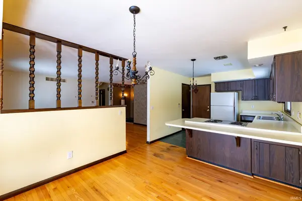 56044 Wynnewood DR, Osceola, IN 46561