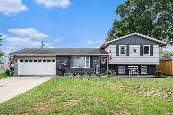 203 Southern Cross DR,  Middlebury,  IN 46540