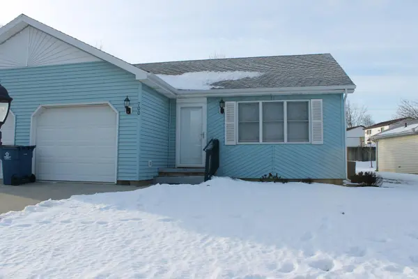 700 Apple Hill WAY, Angola, IN 46703