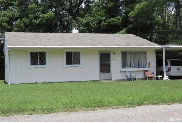 910 W 9TH ST, Rochester, IN 46975