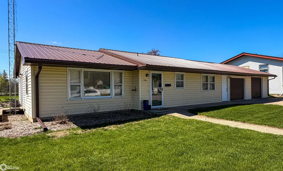 716 5th AVE, Ackley, IA 50601