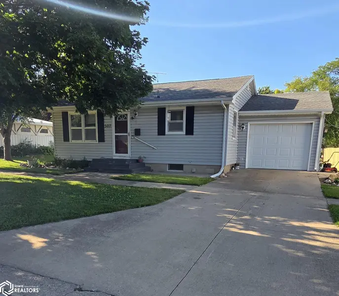 507 3rd AVE, Ackley, IA 50601