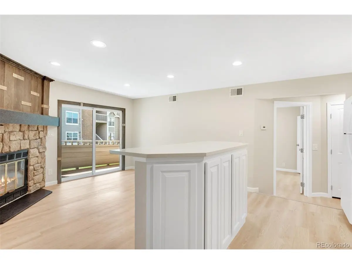 12043 W Cross #204, Littleton, CO 80127