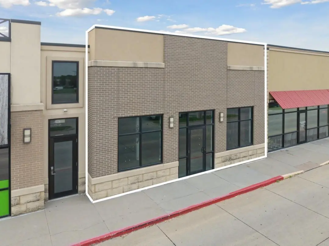 2060 Sovia DR #106, Waterloo, IA 50702