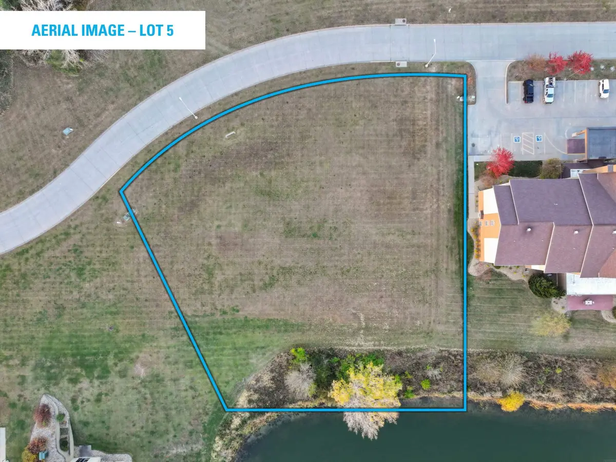 2200 Swan Lake Blvd., Independence, IA 50644