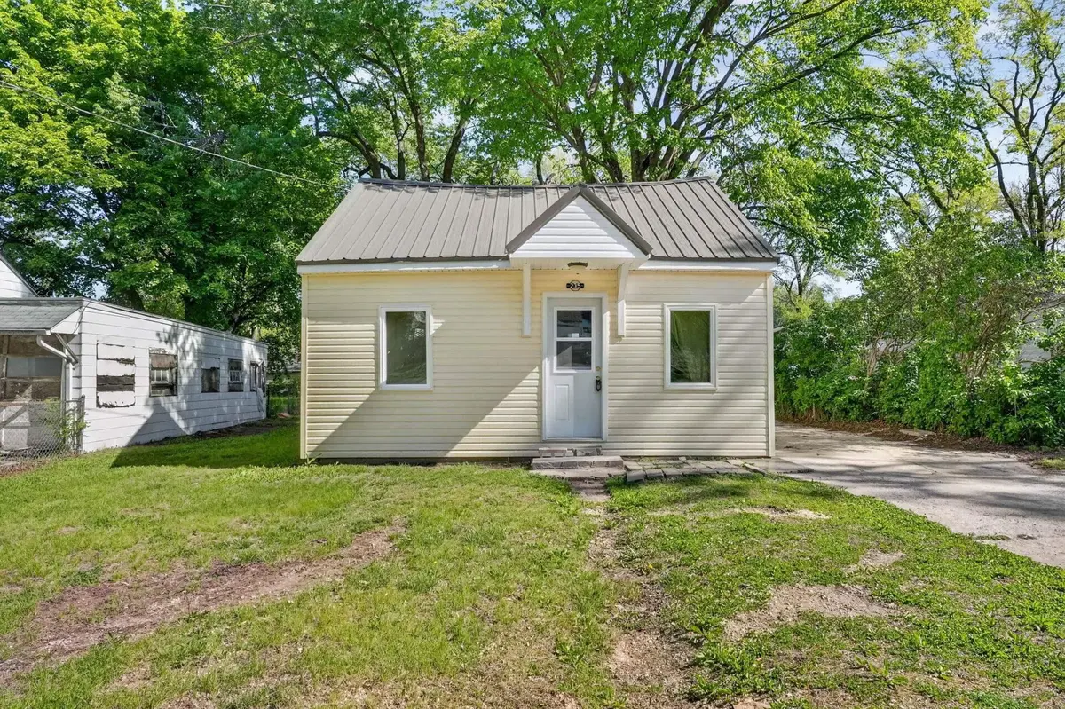 235 Feldt AVE, Evansdale, IA 50707