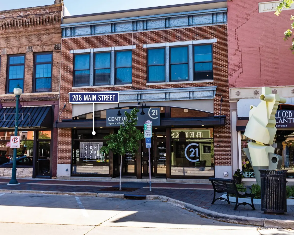 208 Main ST, Cedar Falls, IA 50613