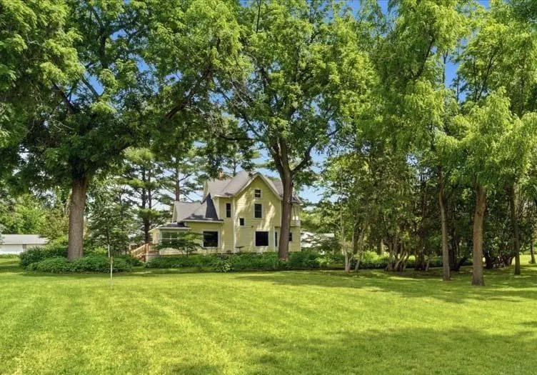 221 Forrest AVE, Denver, IA 50622