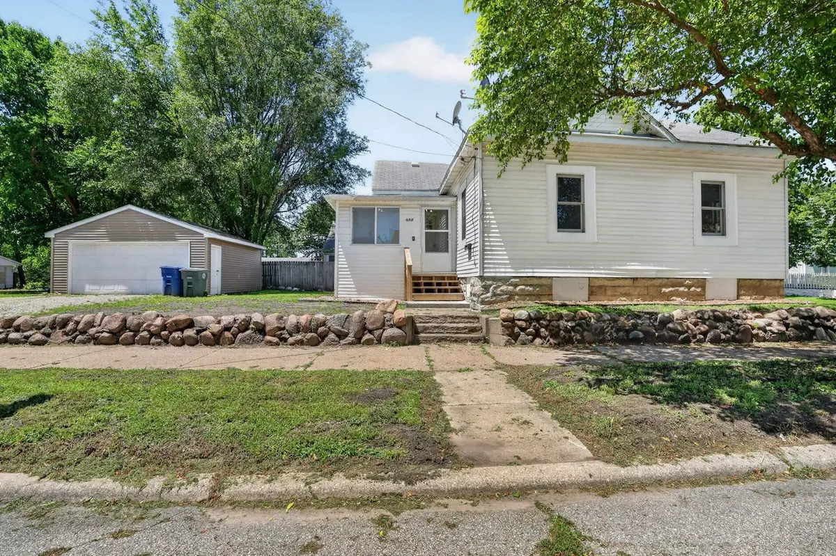 499 Columbia ST, Waterloo, IA 50703