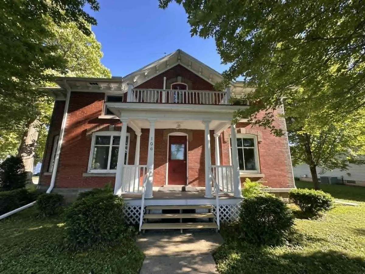 106 Grove ST, Fort Atkinson, IA 52144