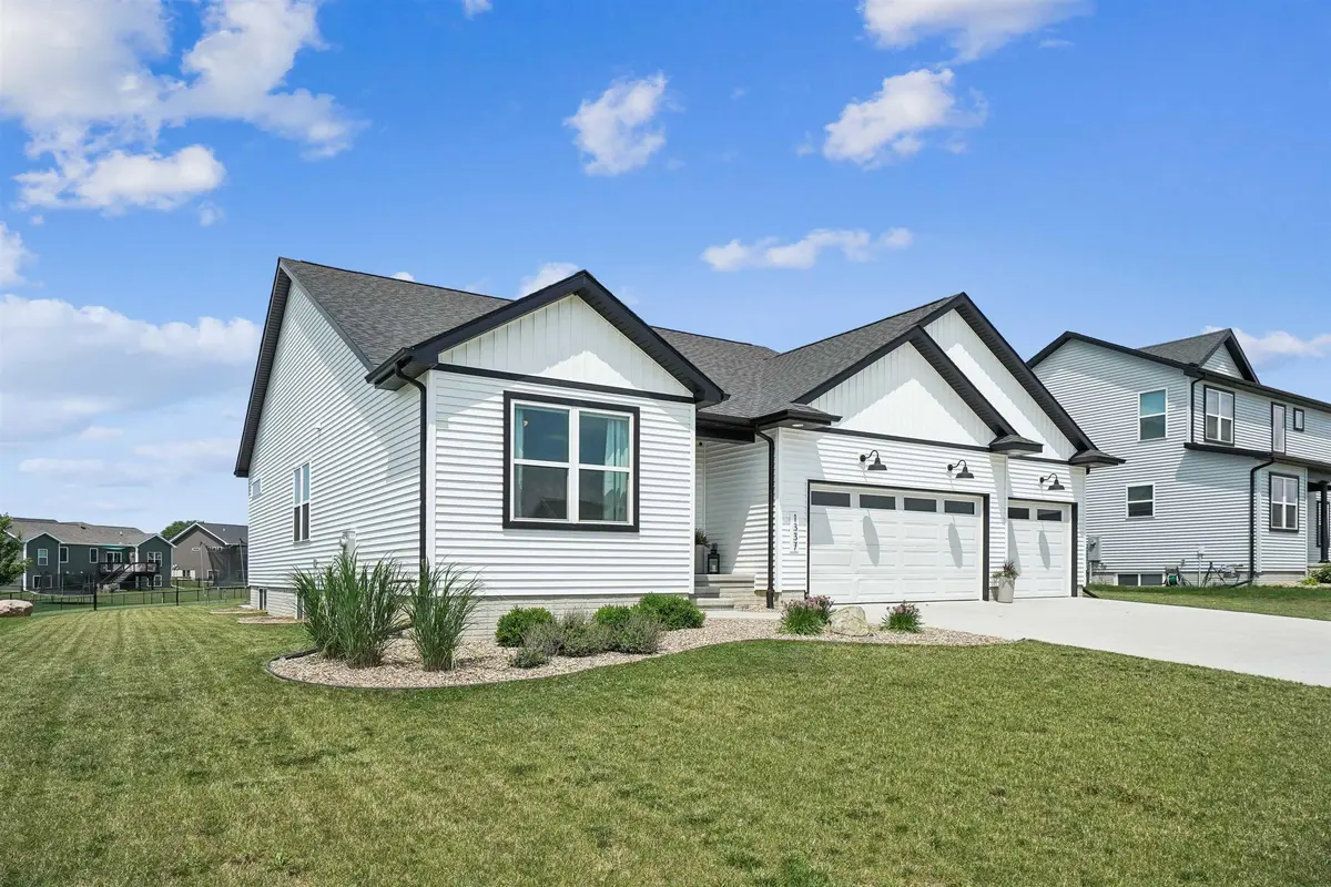 1337 Partridge LN, Waterloo, IA 50701