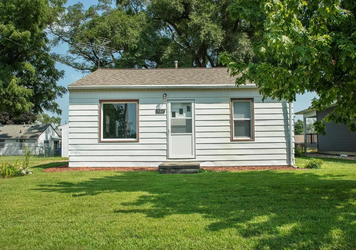 421 Morrell AVE, Evansdale, IA 50707