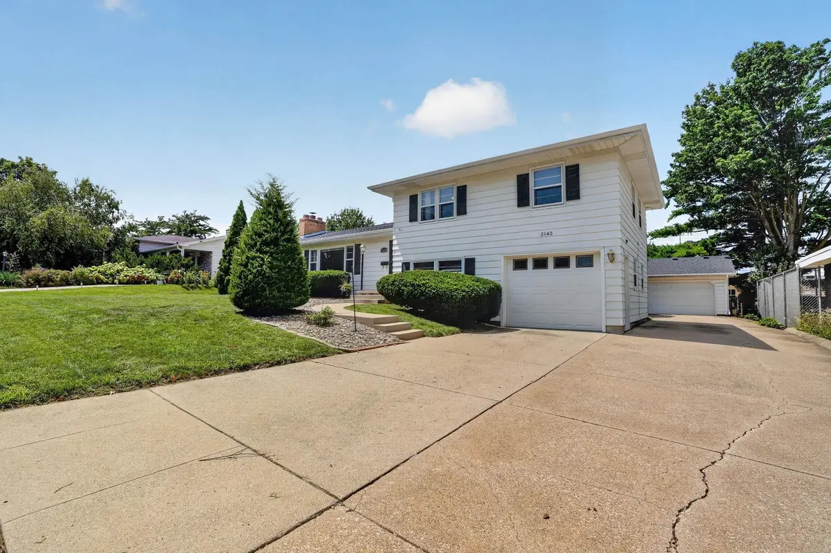 2140 Touchae ST, Waterloo, IA 50702