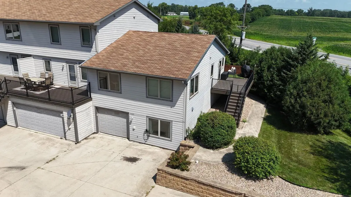 3927 Memory LN, Waterloo, IA 50702