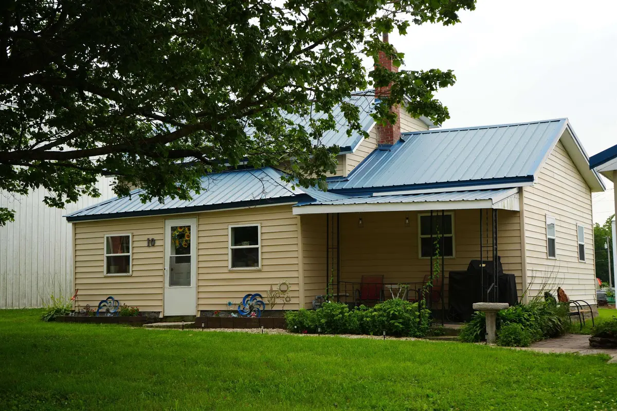 10 Washington St, Fayette, IA 52142