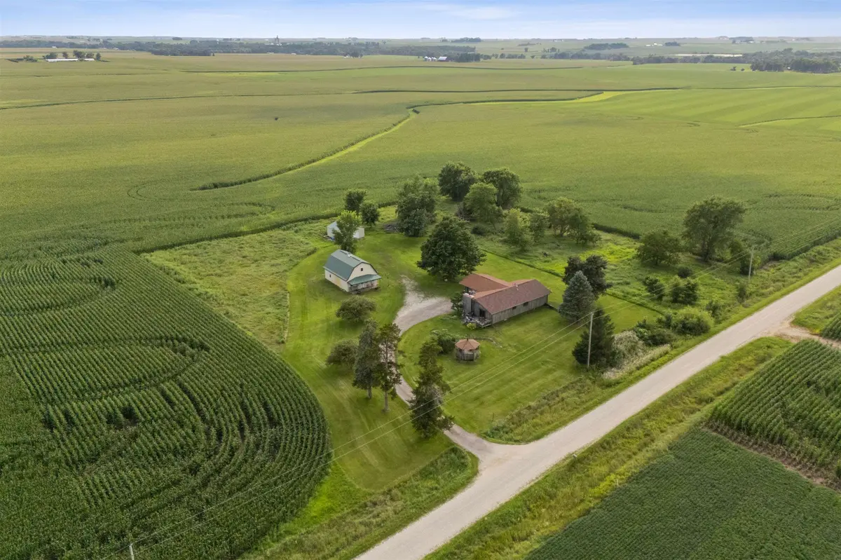 14009 120th ST, Maynard, IA 50655