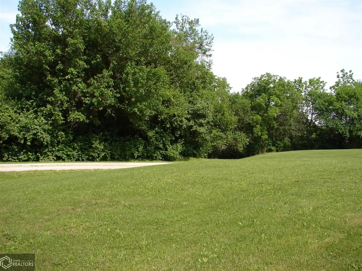 0 W Clay ST, Mount Pleasant, IA 52641