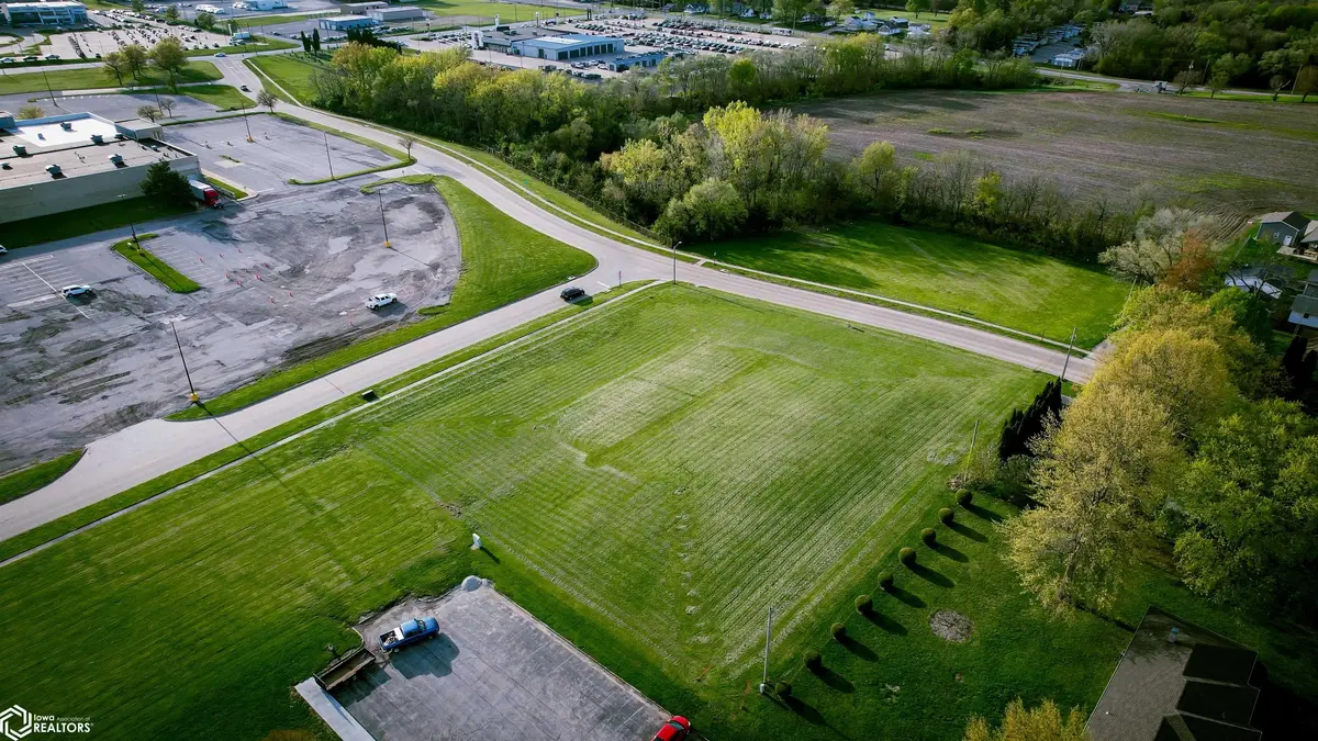 LOT: J Autumn LN, West Burlington, IA 52655