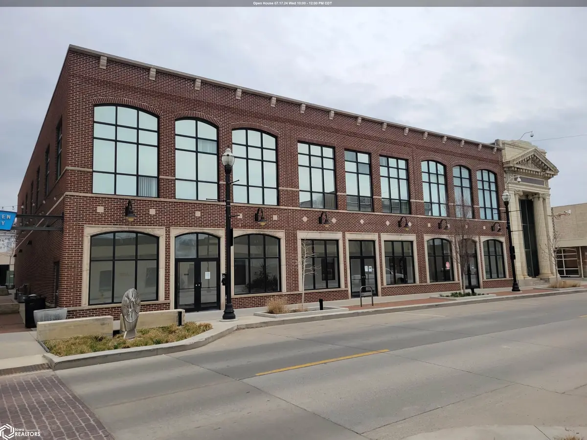 127 E Main ST, Ottumwa, IA 52501