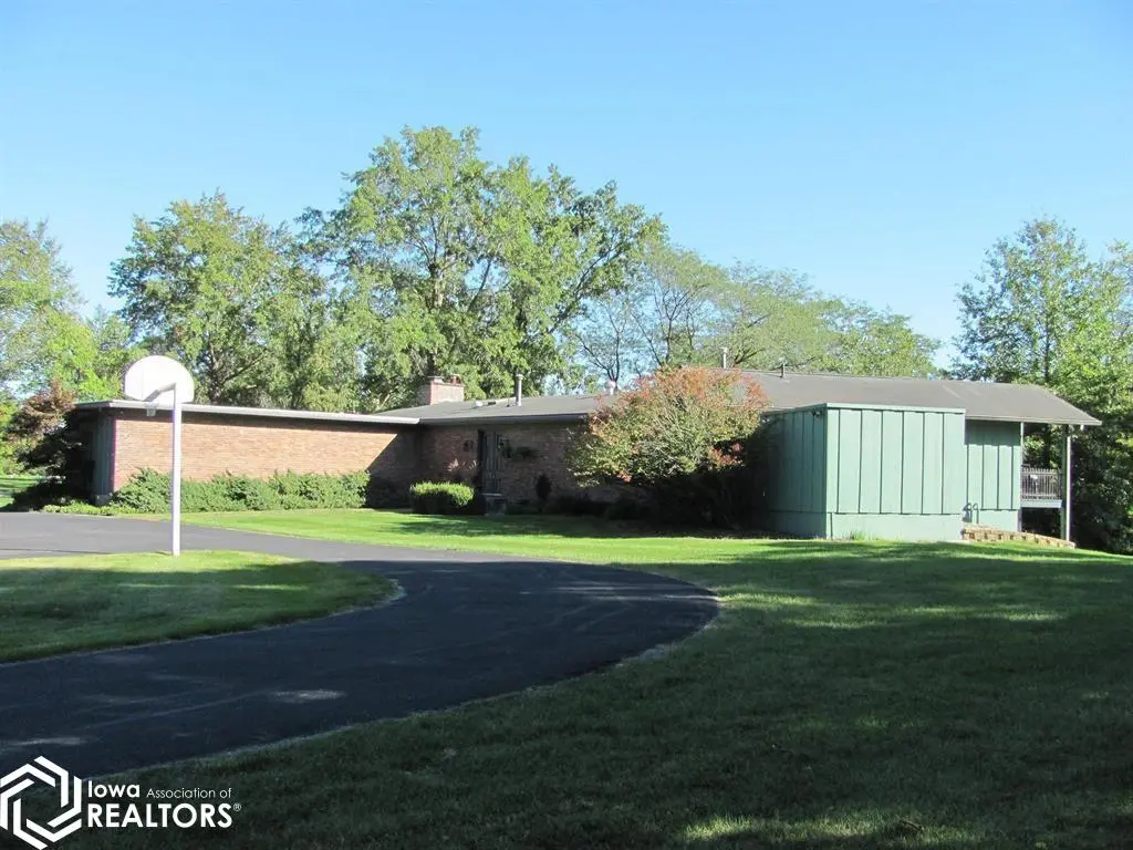 2 Birchwood Heights Dr., Ottumwa, IA 52501