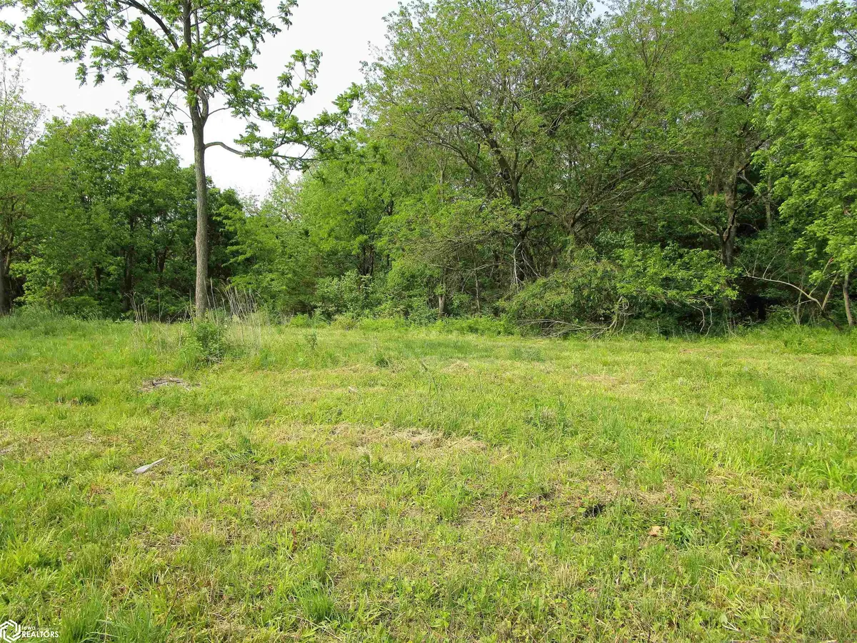 2525 Kenison WAY, IA 50126