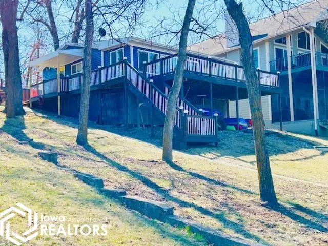 144 Center Point DR, Montezuma, IA 50171