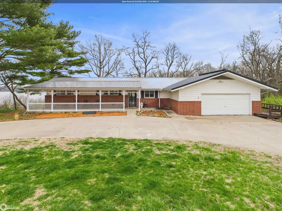 3295 Middle RD, Keokuk, IA 52632