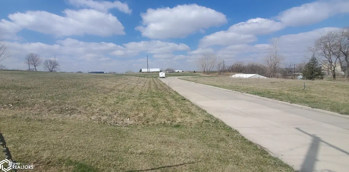 Fineran Avenue, Denison, IA 51442