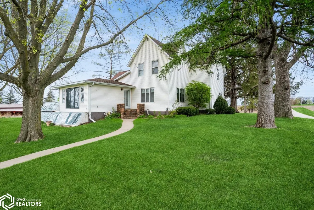 1580 S AVE, IA 50675