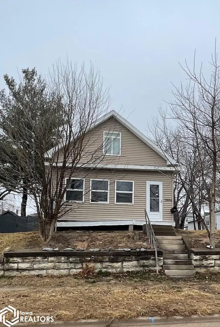 1004 Spring ST, Burlington, IA 52601