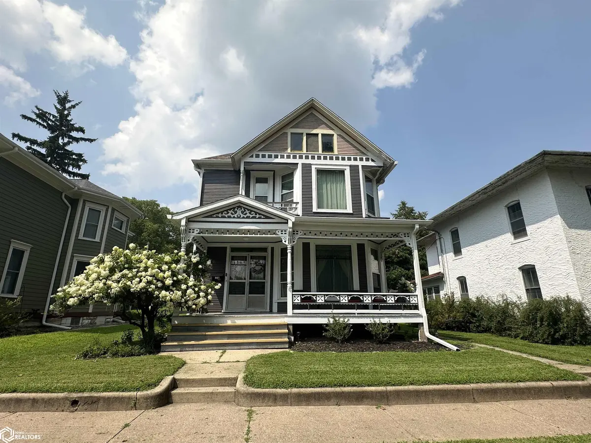 907 Avenue D, Fort Madison, IA 52627