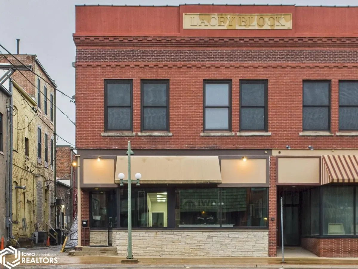 115 N Market ST, Oskaloosa, IA 52577