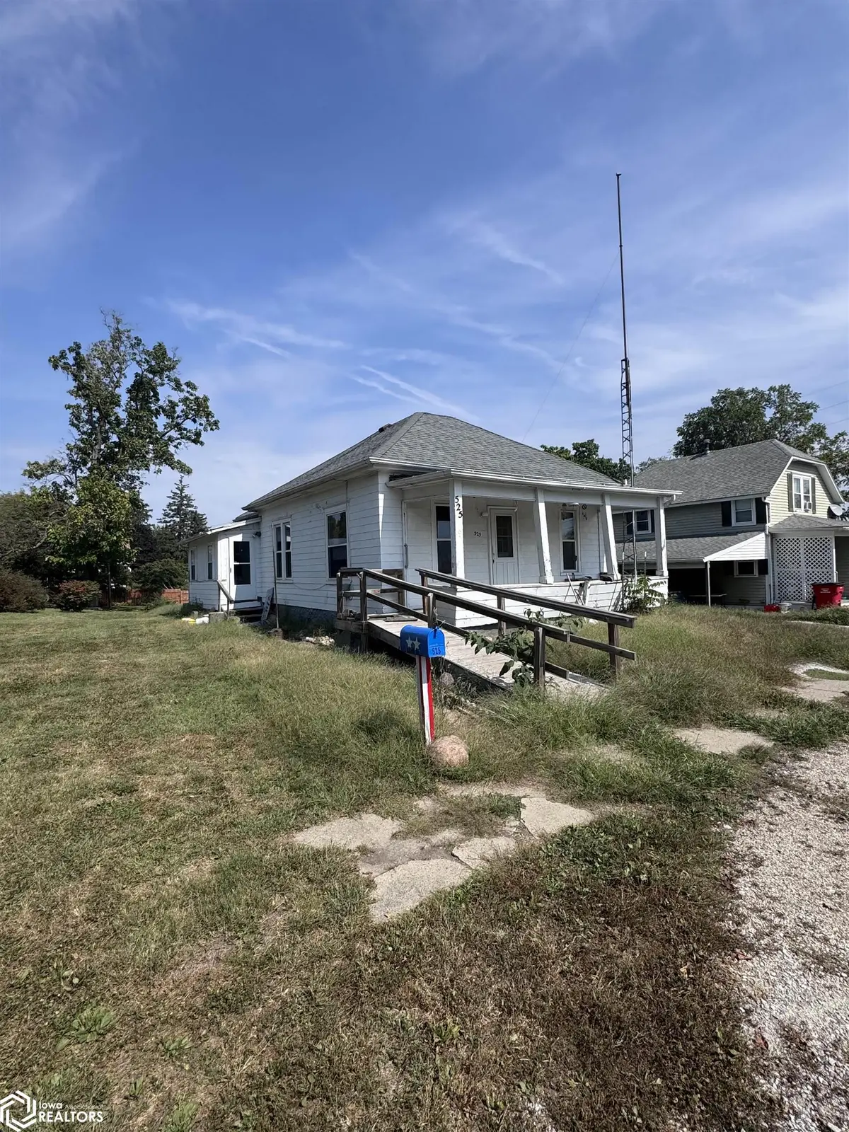 525 Roland AVE, Chariton, IA 50049